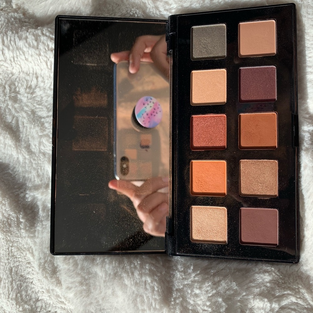 Eyeshadow pallet